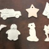  4 Small Christmas pieces 